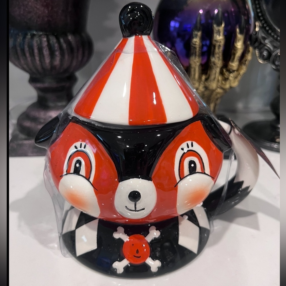 Carnival Cottage Johanna Parker Halloween Circus Dog Mug With Lid HTF - Picture 2 of 5